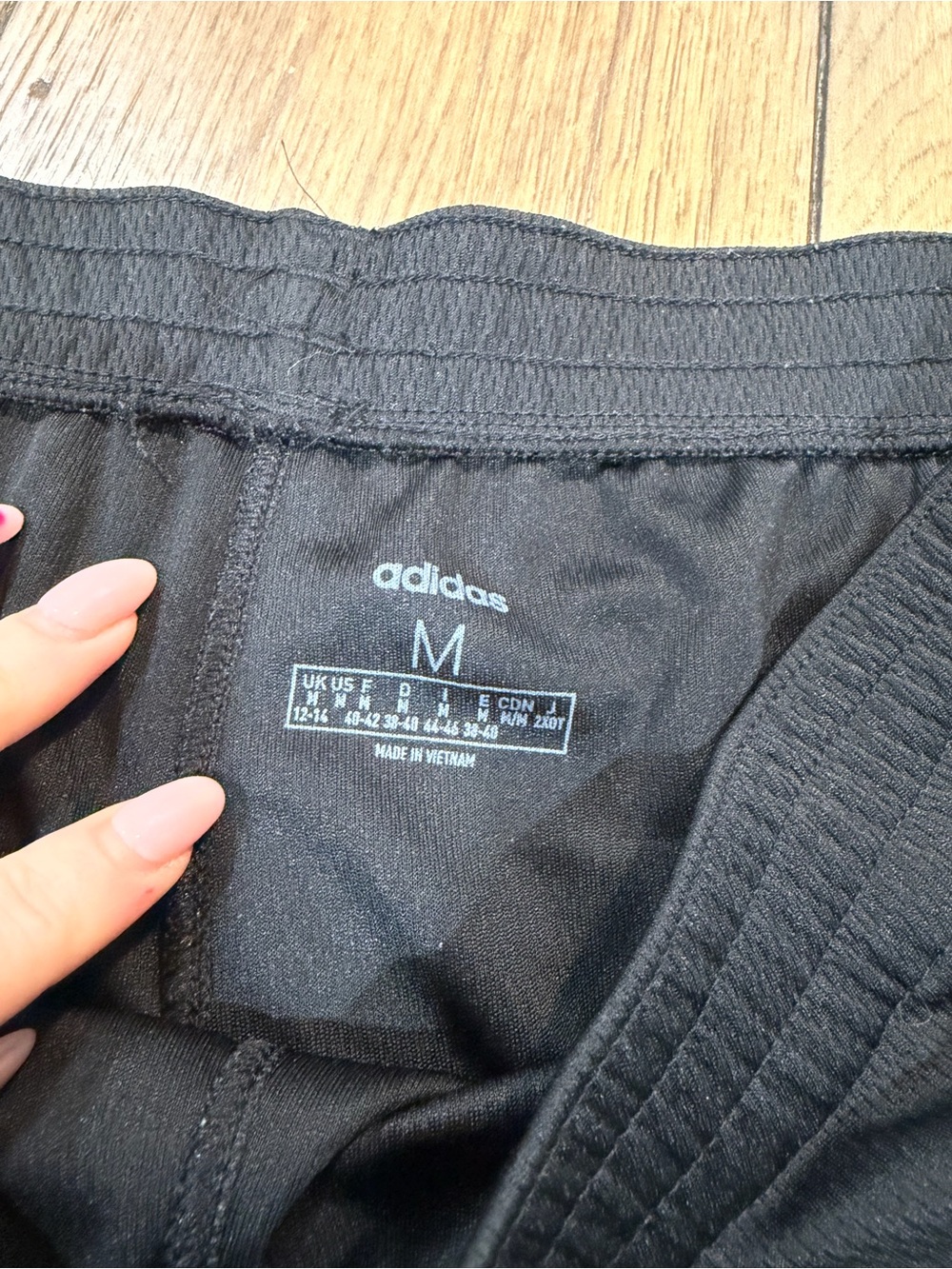 Vintage adidas Black Athletic Shorts with White 3-Stripes M - Picture 4 of 7